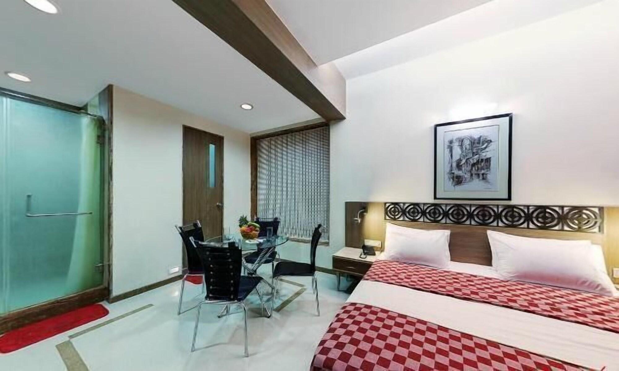 Hotel Unicontinental Мумбаи Экстерьер фото